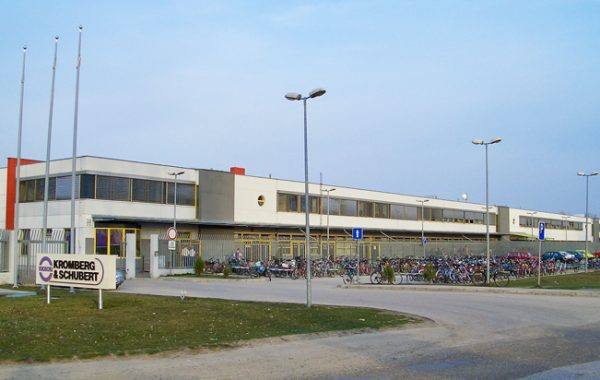 betriebsgebäude in kolárovo